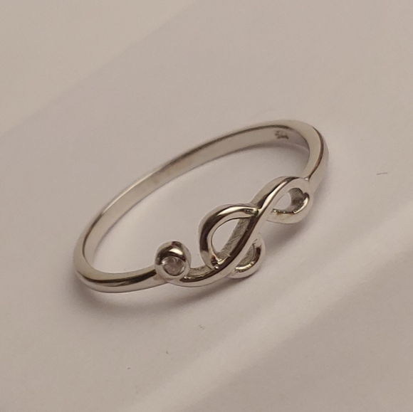 925 Sterling Silver Treble Clef Music Ring sz 6 - Picture 1 of 6